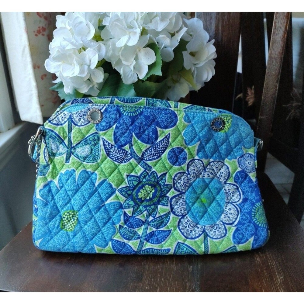 Vera Bradley Authentic Daisy Doodle Bag With Chain And Toggle! ❤️ - Picture 3 of 7
